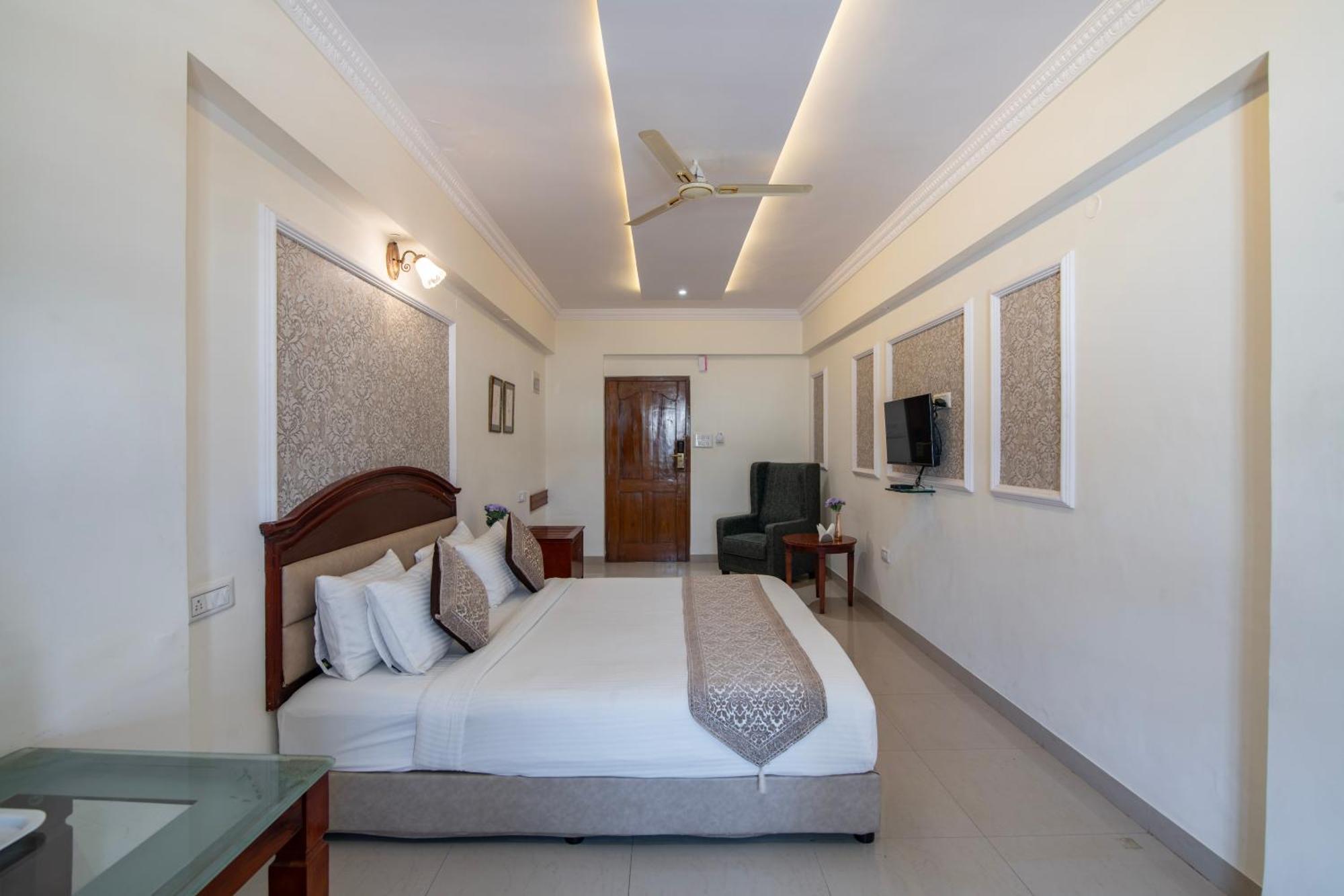 Hyde Park Hotel Bangalore Exterior foto