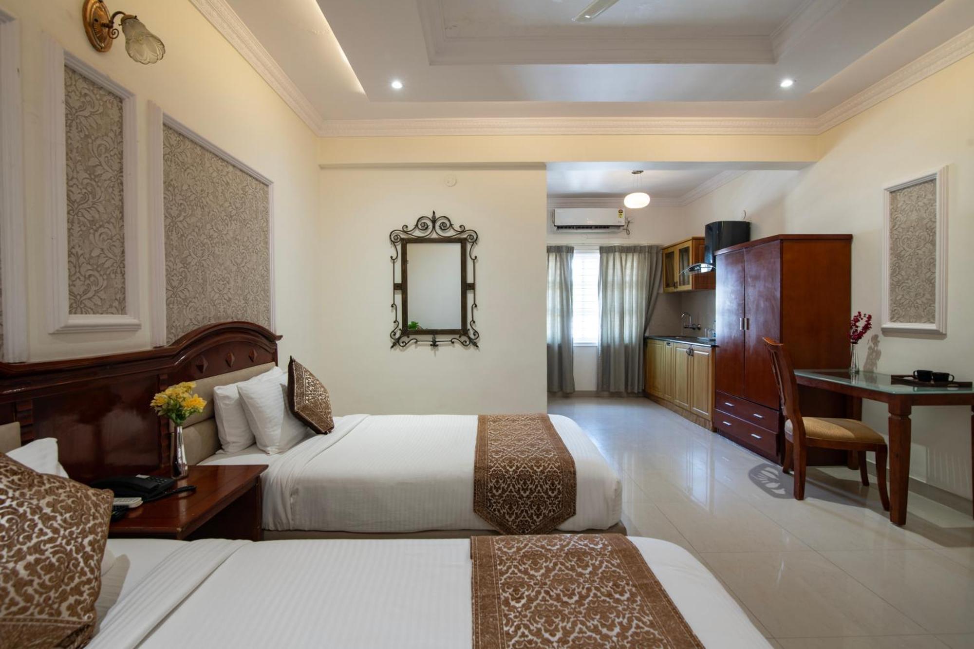 Hyde Park Hotel Bangalore Exterior foto